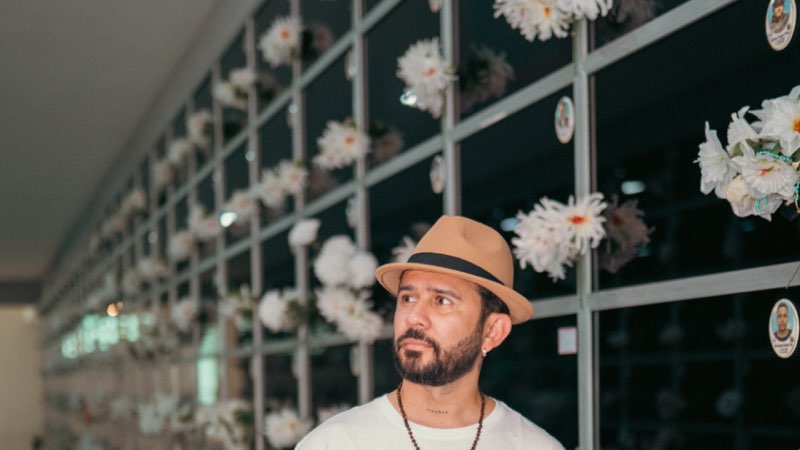 Flores nos nichos — Memorial Fortaleza